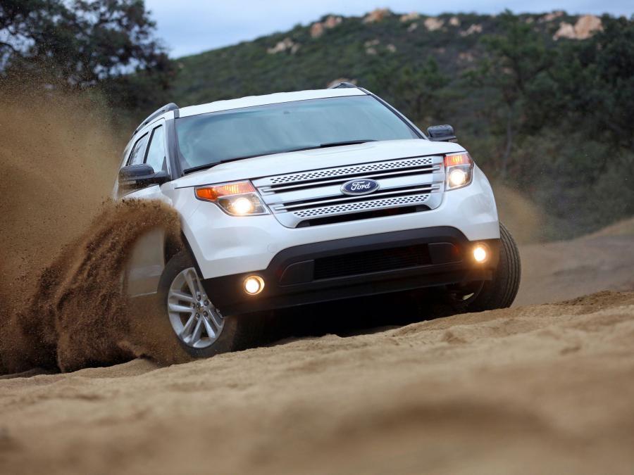  Ford Explorer 2010 года  (фото 29 из 30)